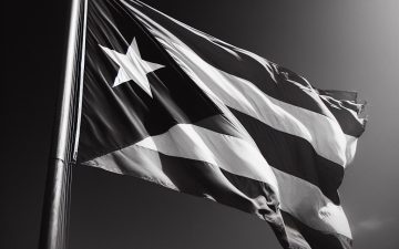 black_and_white_puerto_rican_flag_the_boricua_outlet